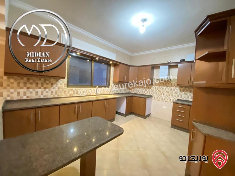 شقة شبه أرضي فارغة للايجار الرابية مساحة 170م مع ترس تشطيبات سوبر ديلوكس بسعر مميز