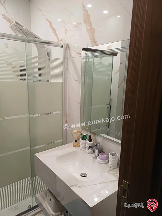 شقة طابق أخير مع روف دوبلكس مساحة 350م للبيع في عمان - خلدا قرب مدارس ساندس 