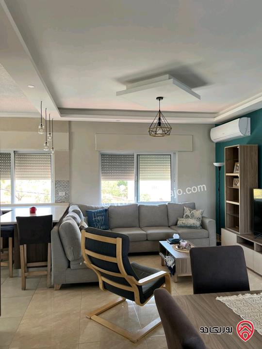 روف مساحة 140م داخلي و 40م خارجي للبيع في الفحيص