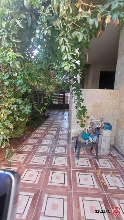 بيت شبه مستقل مساحة 166م على أرض 330م للبيع في اربد غرب حديقة ايدون وغرب كمباوند الامعري 