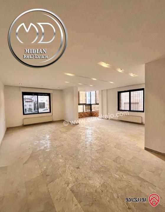 شقة فارغة للايجار في عمان - دير غبار مساحة 160م طابق ثالث اطلالة جميلة بسعر مميز