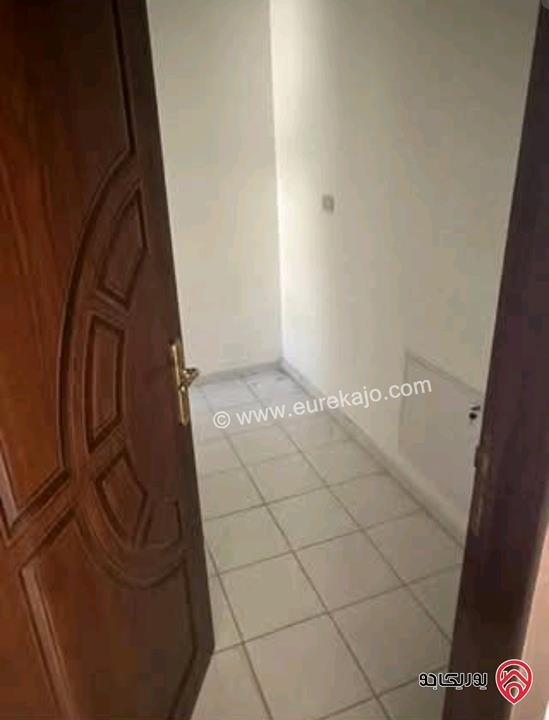 شقة سوبر ديلوكس مساحة 180م طابق ثاني للبيع في عمان - الرابية 