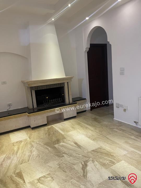 شقة شبه ارضية مساحة 168م داخلي و 100م خارجي للبيع في عمان - ضاحية الرشيد