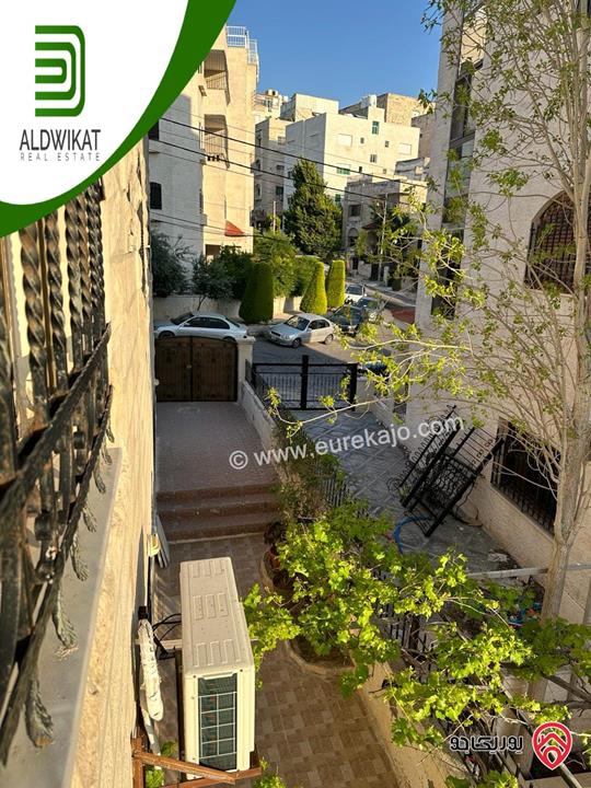 بيت مستقل مساحة البناء 320م ومساحة الارض 315م للبيع في عمان - الياسمين
