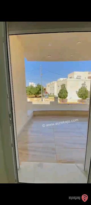 فيلا مساحة 1300م على أرض 1200م للبيع في عمان - الجبيهة 