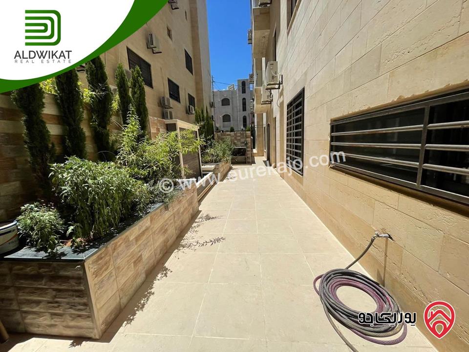 شقة ارضية دوبلكس للبيع في عمان - ام السماق مساحة 350م ومساحة الحديقة 50 و الترس 55م موقع مميز