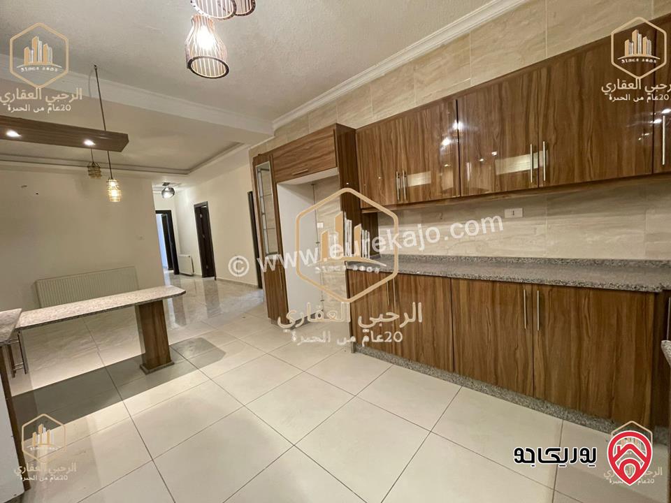 شقة سوبر ديلوكس طابق ارضي معلق مساحة 190م للايجار في عمان - أم السماق 