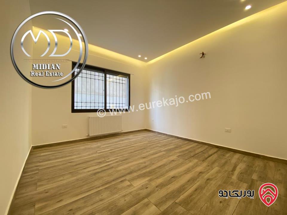 شقة دوبلكس طابق اخير مع روف للبيع في عمان - الجندويل مساحة 210م مع تراسات تشطيبات و ديكورات فاخرة اطلالة جميلة
