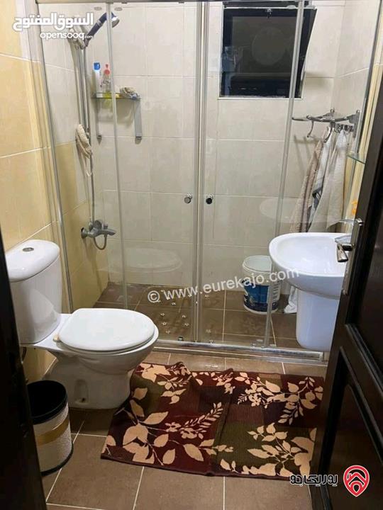 شقة طابق ثالث مساحة 175م للبيع في عمان - خلدا