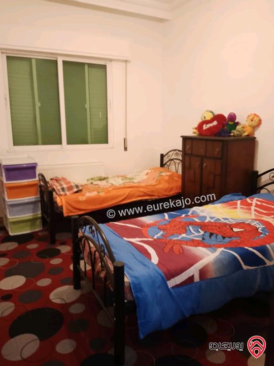 شقة ارضية مساحة 150م داخلي و 60م خارجي للبيع مفروش في عمان - صويلح