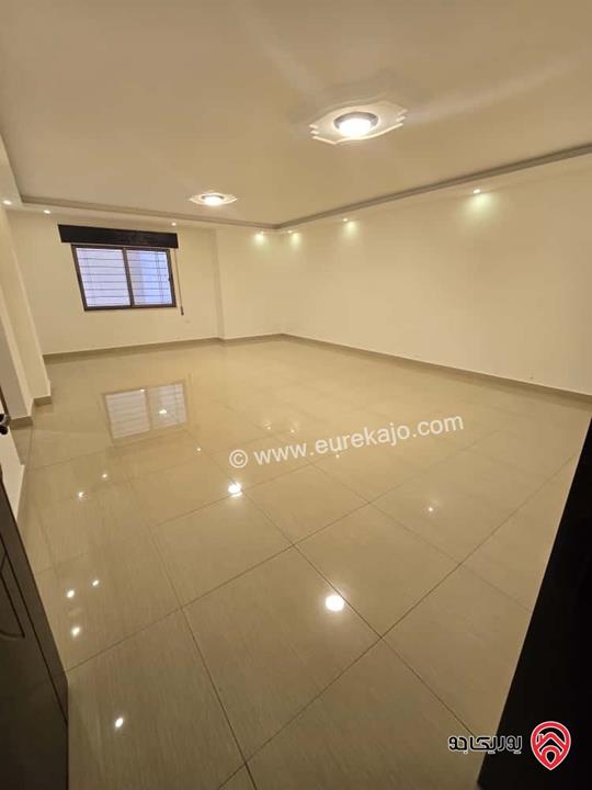 شقة فارغة طابق ثاني مساحة 160م للايجار في عمان - ضاحية الرشيد