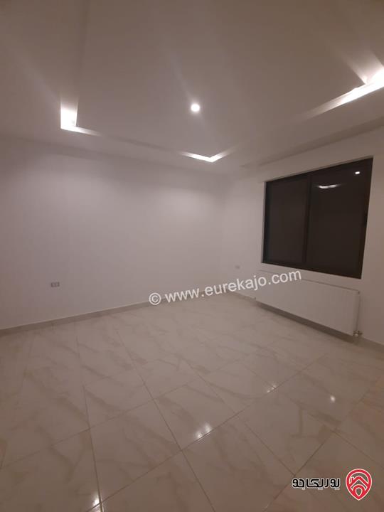 شقة طابق ثالث دوبلكس مساحة 243م للبيع في أبو السوس	
