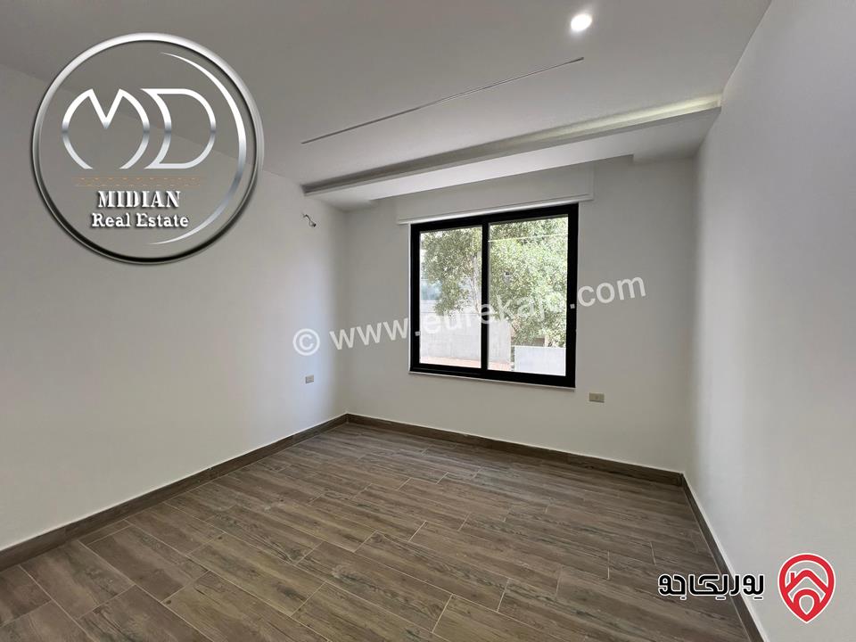 شقق شبه ارضي جديدة للبيع في عمان - ام اذينة مساحات 165م & 185م مع تراسات و حدائق تشطيبات ديكورات عصرية فاخرة 