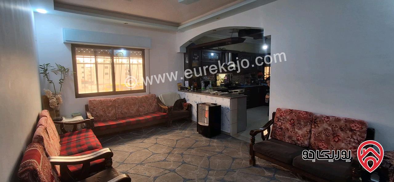 شقة أرضية مرتفعة مساحة 150م للبيع في عمان - طبربور