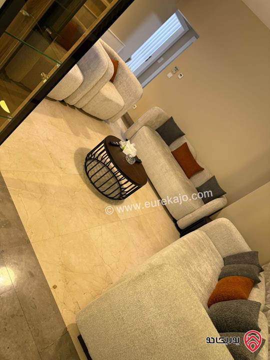 شقة مساحة 170م طابق ثالث للايجار مفروشة في عمان - دير غبار