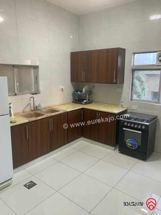 شقة طابق أول مساحة 180متر للايجار في عمان - الدوار الأول شارع الرينبو