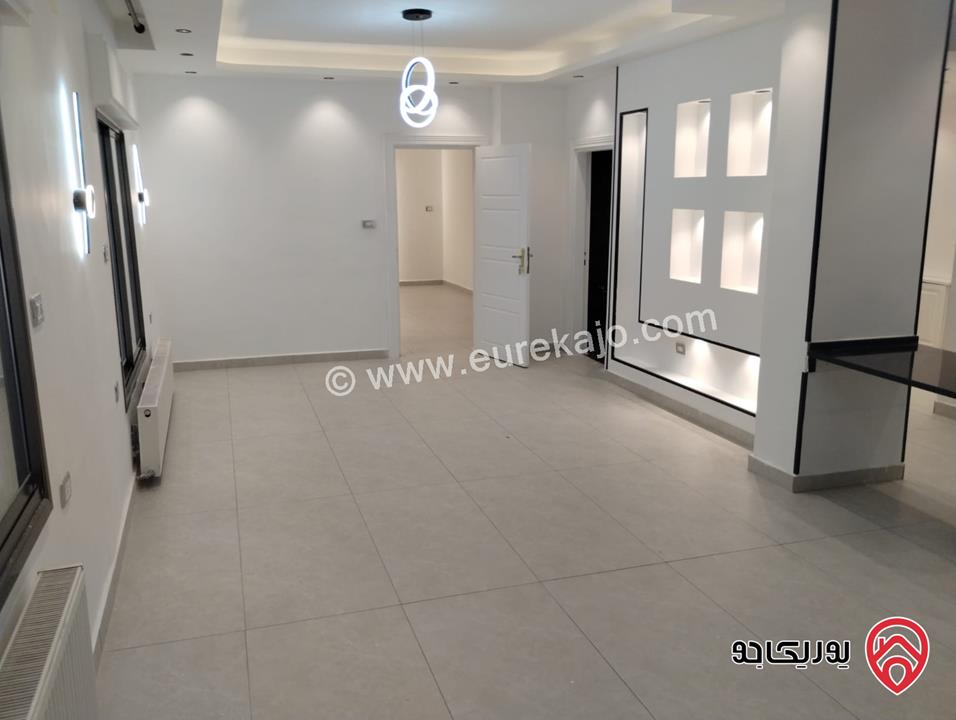 شقة رائعة في منطقة ام السماق 3 غرف نوم بحالة ممتازة - جديدة