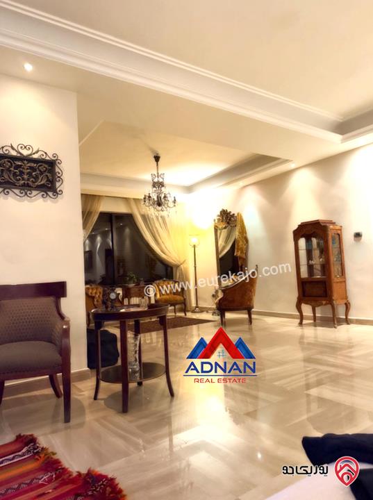 شقة ارضية مفروشة مساحة 200م داخلي و 300م خارجي للايجار في عمان - عبدون