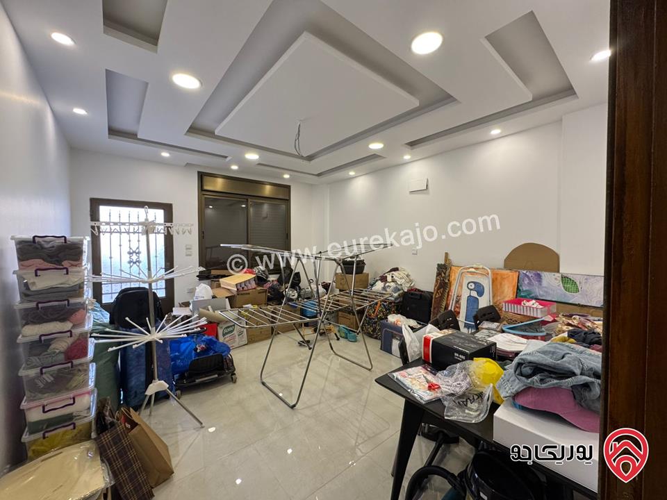 شقة أرضية مميزة مساحة 162م داخلي و 280م خارجي للبيع المنطقة الخامسة / العقبة