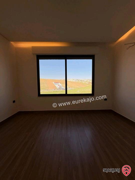 شقة أرضية مساحة 225م داخلي و 123م خارجي للبيع في عمان - كريدور عبدون