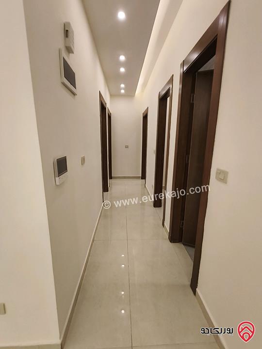 شقة أرضية مساحة 195م داخلي و 120م خارجي للايجار في عمان - البنيات قرب طريق المطار 