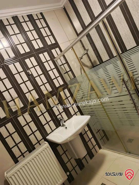 شقة فارغة طابق أرضي مساحة 220م داخلي و 50م خارجي للايجار في عمان - البنيات 