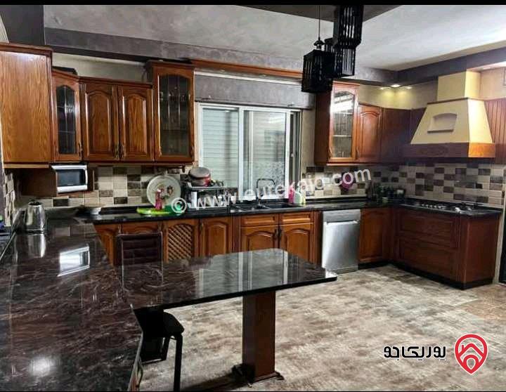 شقة أرضية مساحة 222م للبيع في اربد - الحي الشرقي