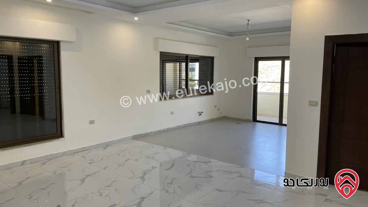 شقة بناء جديد لم تسكن بعد مساحة 178م طابق ثالث للبيع في عمان - مرج الحمام