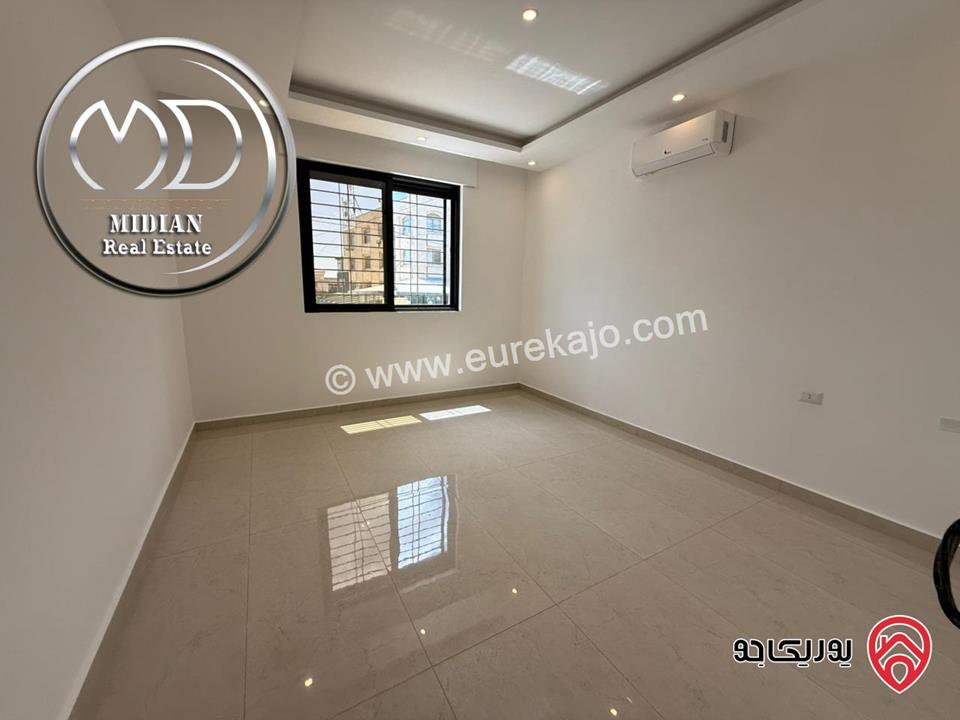 رووف فارغ للايجار في عمان - عبدون مساحة 190م مع تراسات تشطيبات سوبر ديلوكس اطلالة جميلة جديد لم يسكن