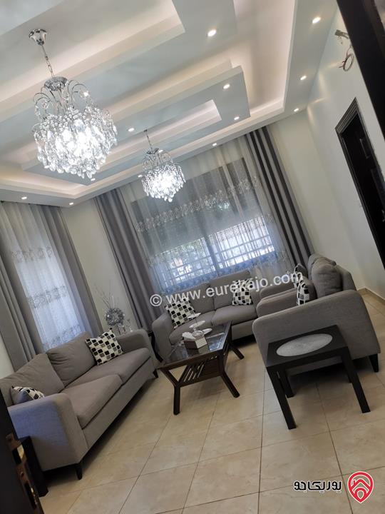 بيت مستقل مساحة 485م على أرض 300م للبيع في عمان - جاوا  