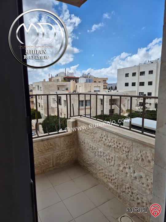 شقة فارغة للايجار في عمان - الجندويل مساحة 130م طابق ثالث تشطيبات ديكورات فاخرة اطلالة جميلة بسعر مميز