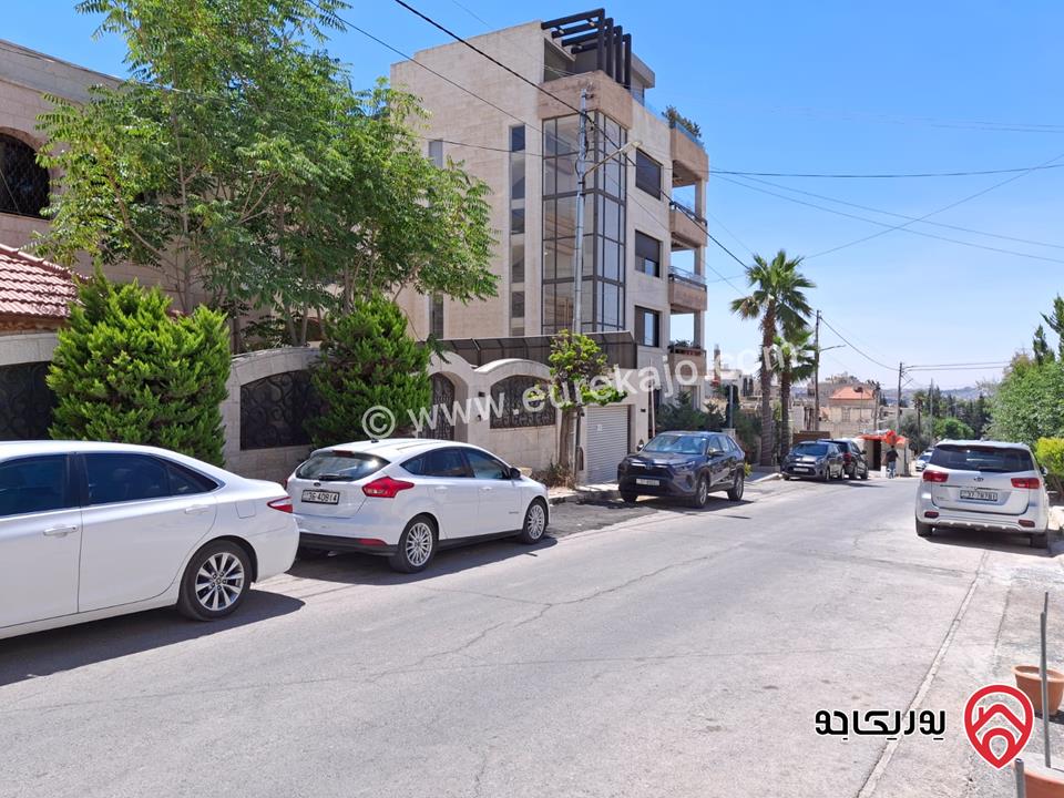 قطعة أرض مساحة 695م عليها بناء قديم 700م للبيع في عمان - ضاحية الأمير راشد 