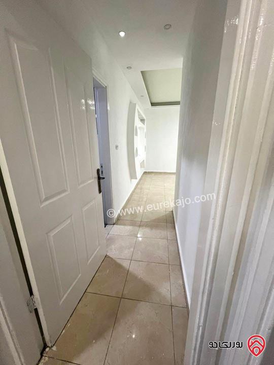 شقة مميزة طابق أول مساحة 135م للبيع في عمان - ابو علندا 