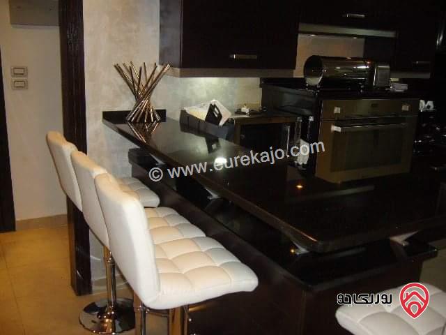 شقة مفروشة أرضية مساحة 130م داخلي و 40م خارجي للإيجار أو للبيع في عمان– الدوار الرابع