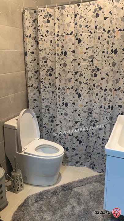 شقة طابق ثالث مساحة 150م مع روف 150م للبيع في عمان - طبربور 