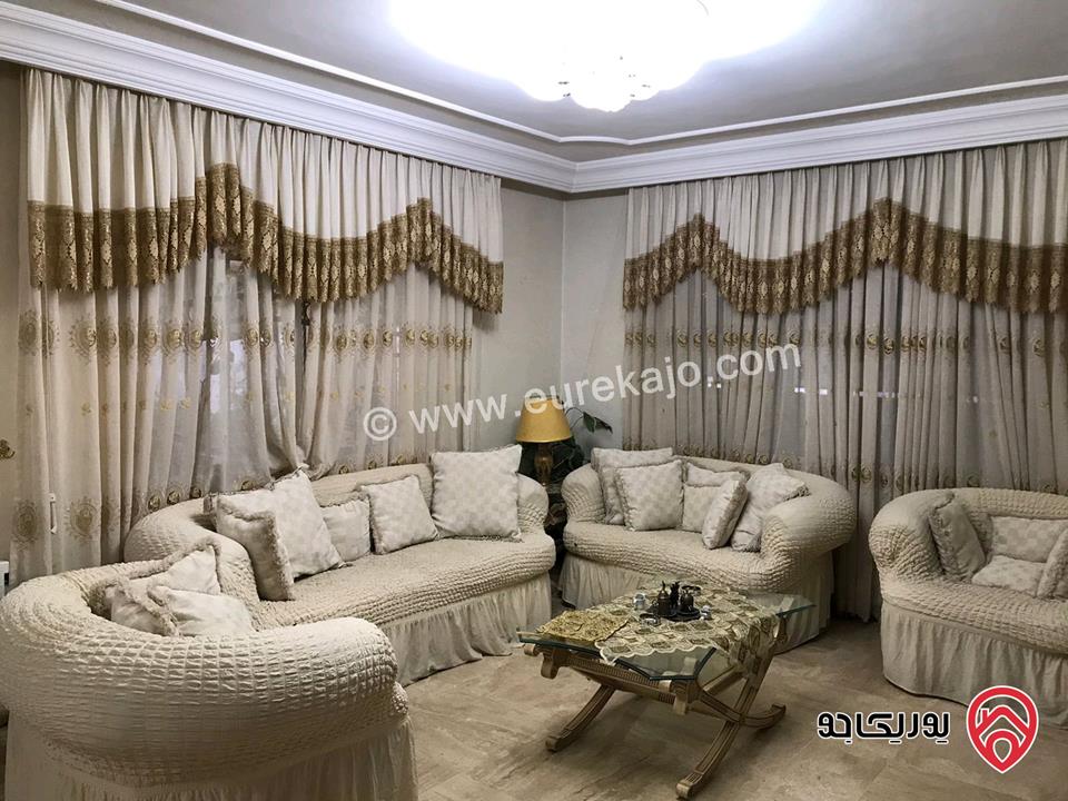 فيلا مساحة 325م على أرض 400م للبيع في عمان - الجبيهة