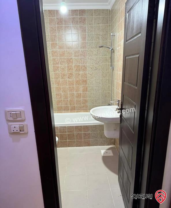 شقة سوبر ديلوكس مساحة 164م داخلي و 120م خارجي للبيع في عمان - حي الصحابة