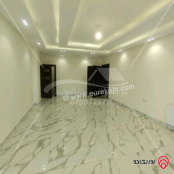 شقة سوبر ديلوكس مساحة 200م طابق ثاني للإيجار فارغة في عمان - خلدا