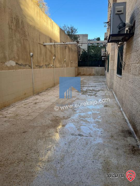 شقة شبه أرضية مساحة 143م داخلي مع ترسات 100م للبيع في عمان - عرقوب خلدا