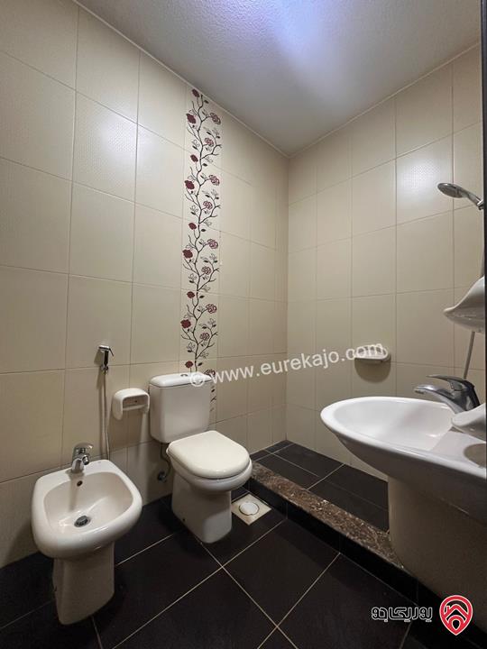 شقة طابق أرضي مساحة 200م للايجار في عمان - خلدا 