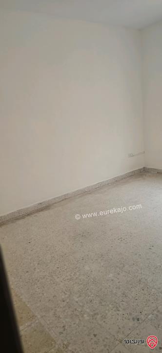 شقة طابق ثالث مساحة 127م للبيع في عمان - السابع