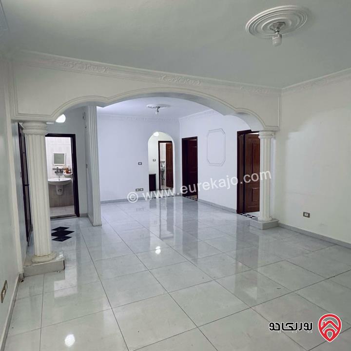 شقة طابق رابع مساحة 140م للبيع في اربد 