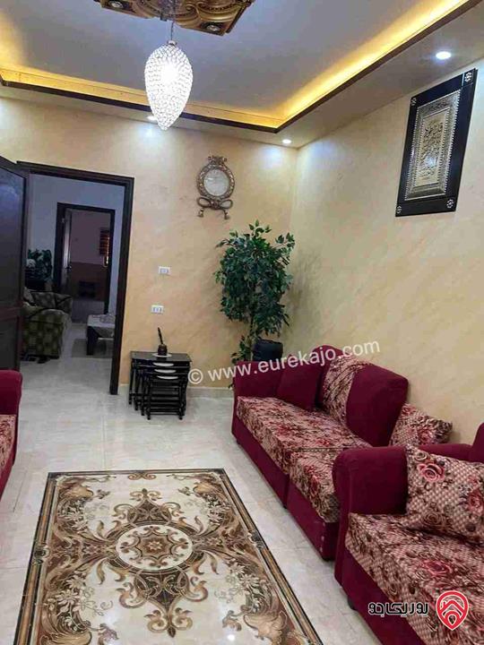 منزل طابقين مساحة 500م وأرض 1000م للبيع بسعر قابل للتفاوض في عمان - أم البساتين