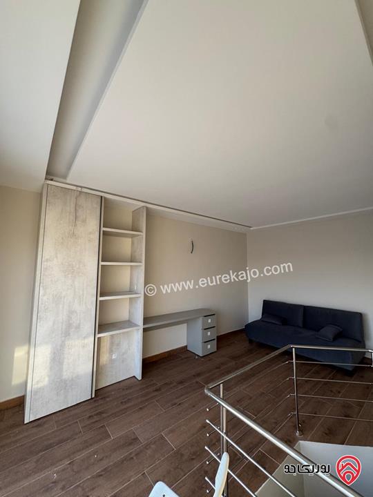 شقة طابق ثالث دوبلكس مساحة 140م للايجار مفروشة في عمان - عبدون شارع السفارة الاميركية