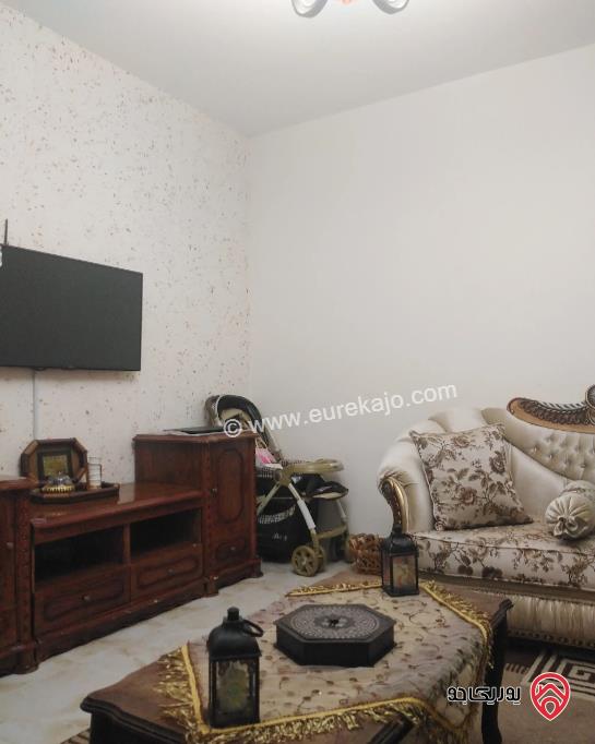 شقة مساحة 96م طابق ثالث للبيع في الجبل الأخضر 