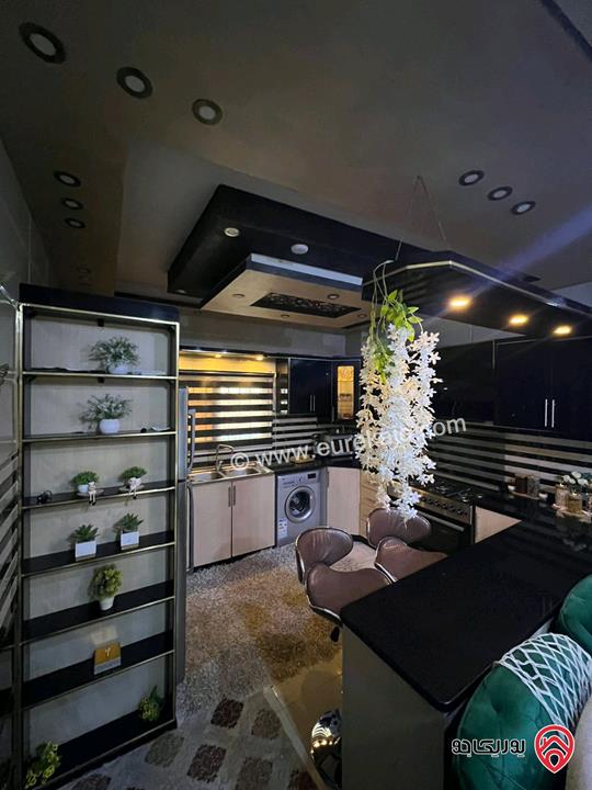 شقة طابق ثاني مساحة 110م للبيع في الرصيفة