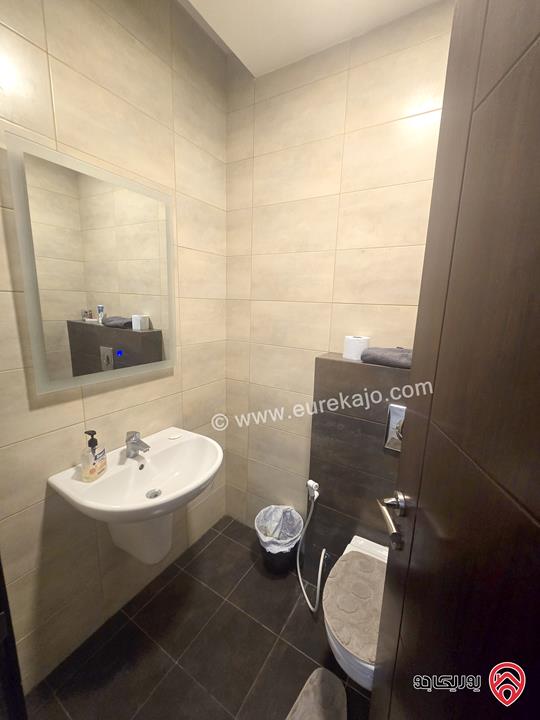 شقه تسوية مساحة 160م داخلي و 150م خارجي للإيجار مفروشة في عمان - خلدا