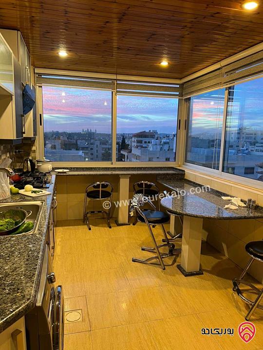 شقة طابق رابع مع روف مساحة 220م للبيع في عمان - ام السماق من المالك