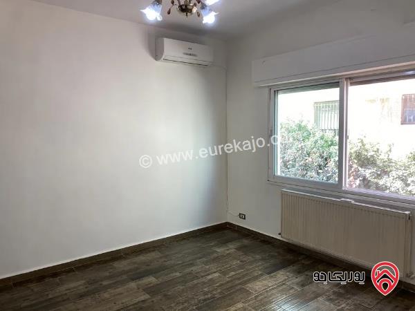 شقة مميزة مساحة 180م طابق أول للايجار في عمان - دير غبار  