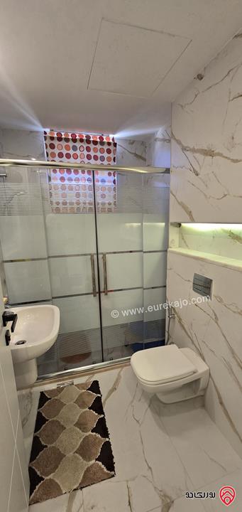 شقة مساحة 79م داخلي و 60م خارجي للبيع في عمان - الروابي